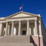 El Constitucional anula el impuesto municipal de plusvalía